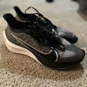 Nike zoom 8.5 used